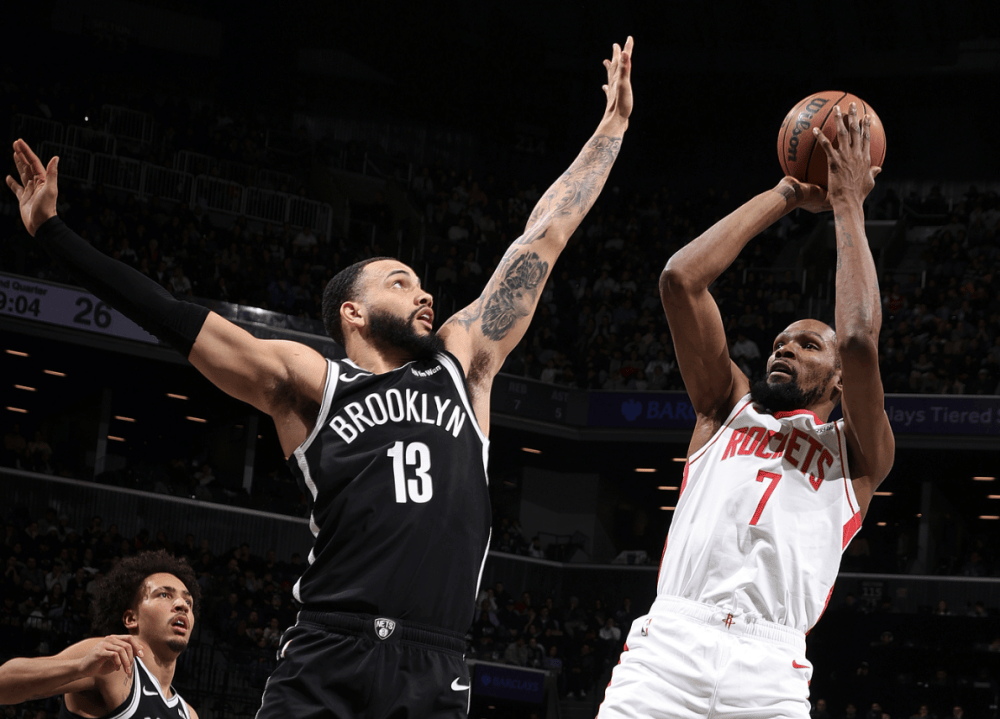 杜兰特在热火比赛中突破纪录今晨洛杉矶湖人豪取连胜，连对手都承认：里昂冲刺阶段防线松动